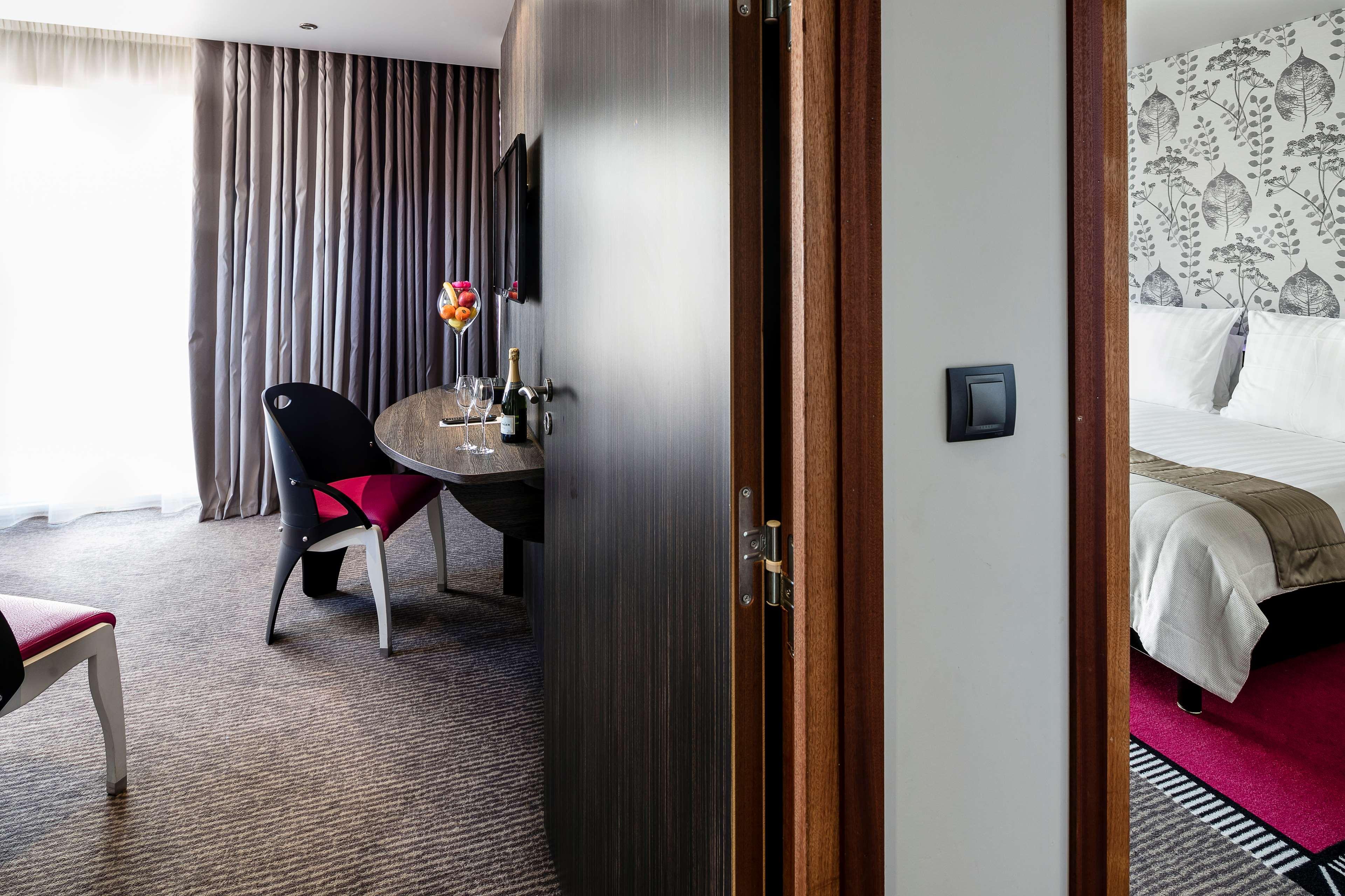 Best Western Premier Le Patio Des Artistes Wellness Jacuzzi Κάννες Εξωτερικό φωτογραφία